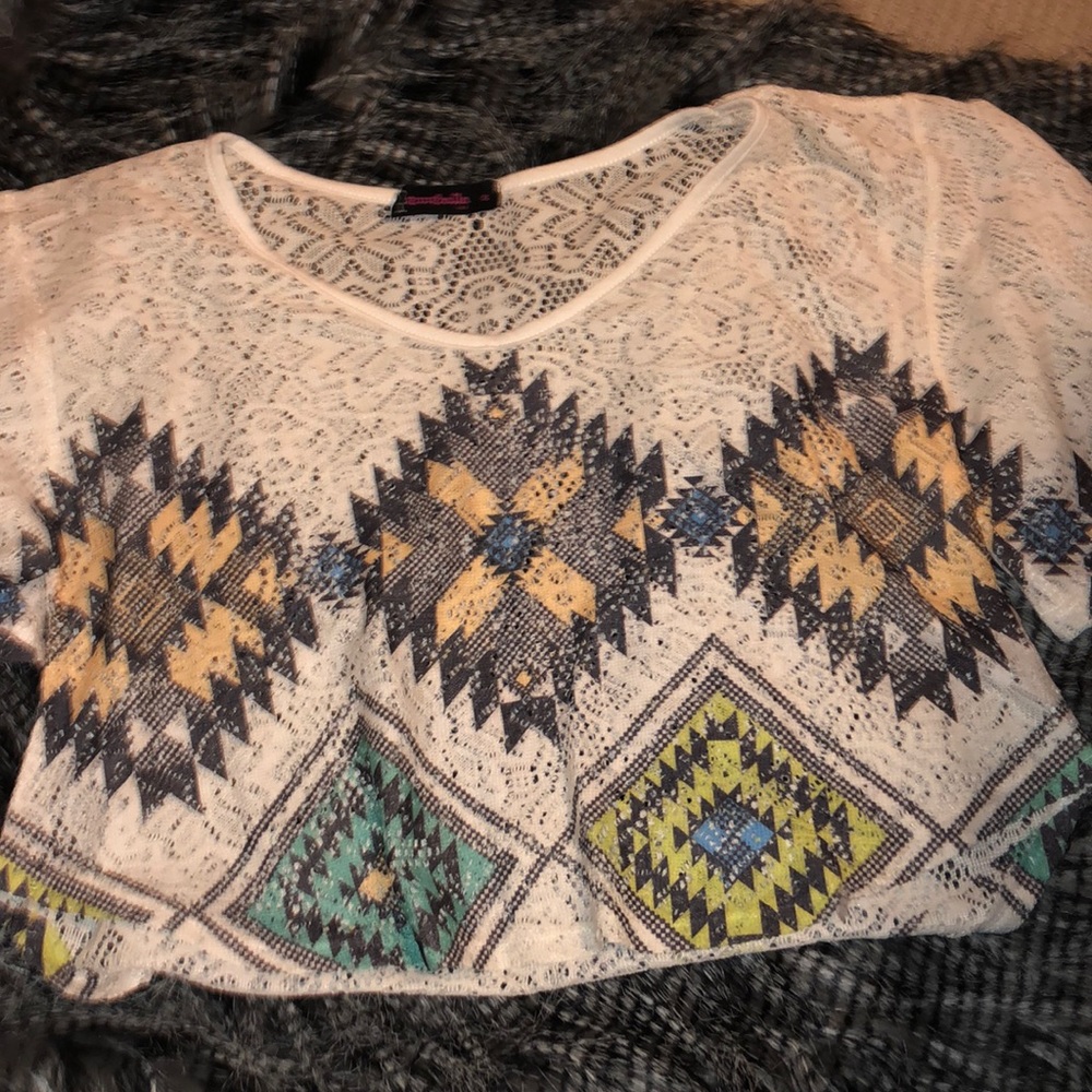 Flowy semi-crop top
